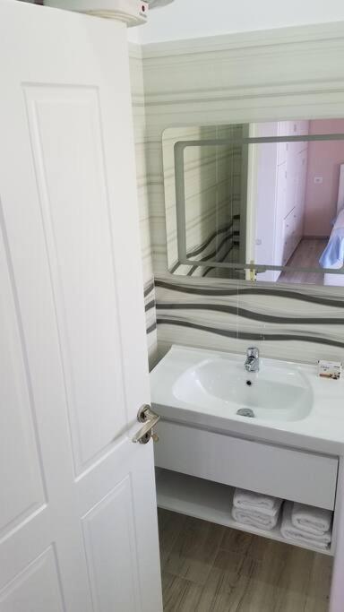 Adriatic East View Apartment Durrës 외부 사진